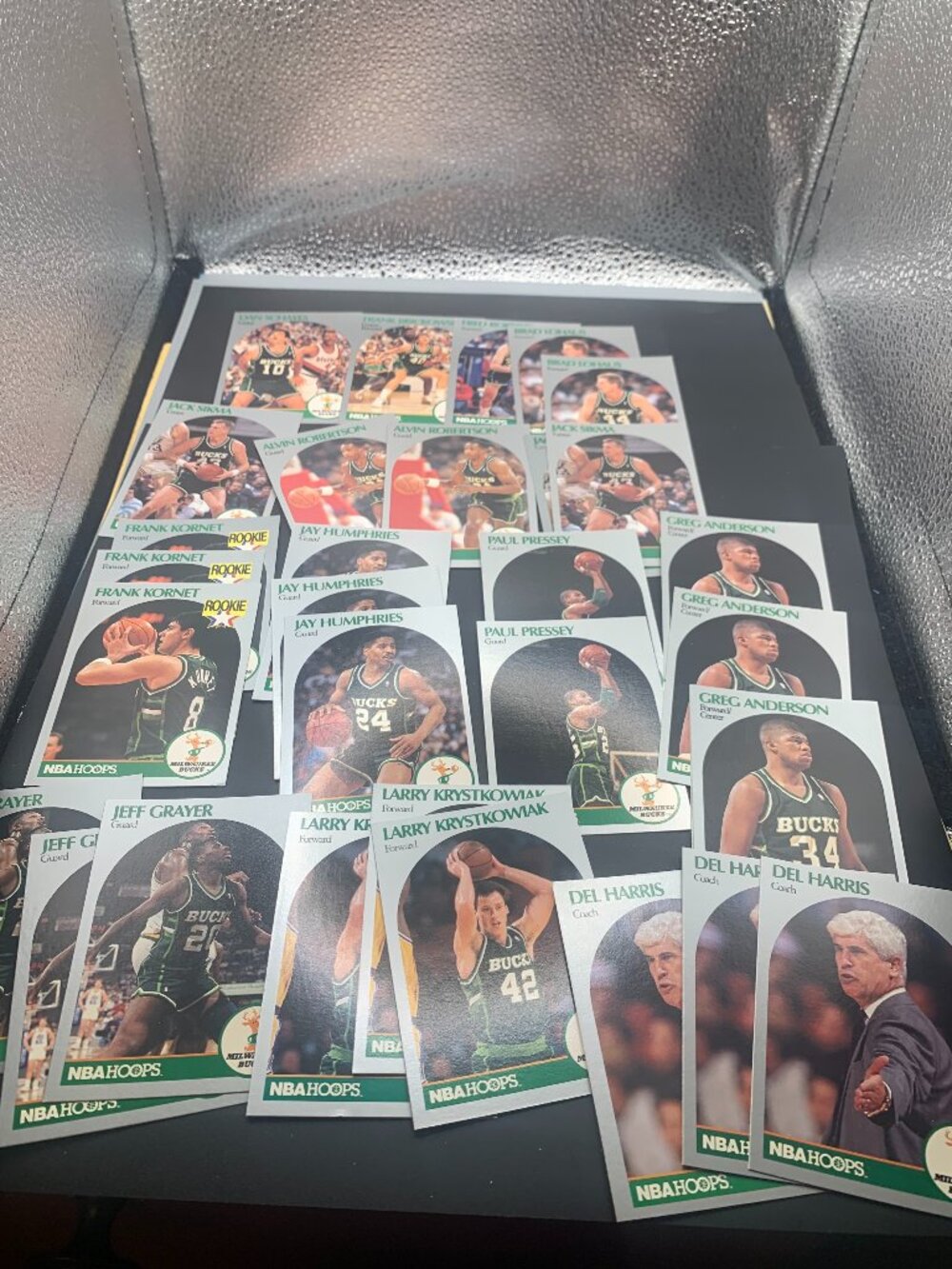 31ct 1990 NBA Hoops Milwaukee Bucks Basketball Trading Cards SELLING AS IS